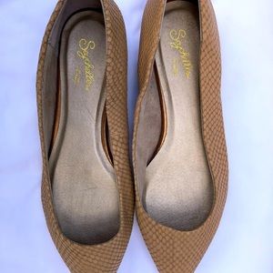 Seychelles tan snakeskin flats 8.5